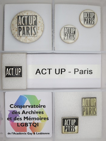 Collection de Pins Badges Act Up-Paris Collection Act Up-Paris de Pins Badges